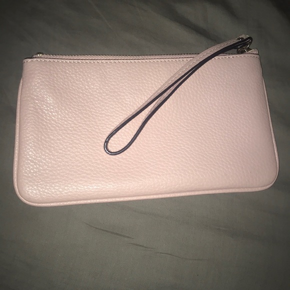 Authentic Kate Spade Wristlet - Picture 2 of 3